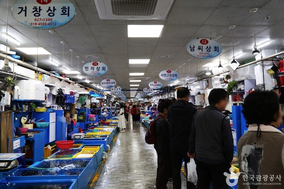 부산 쇼핑 명소 남천 해변시장