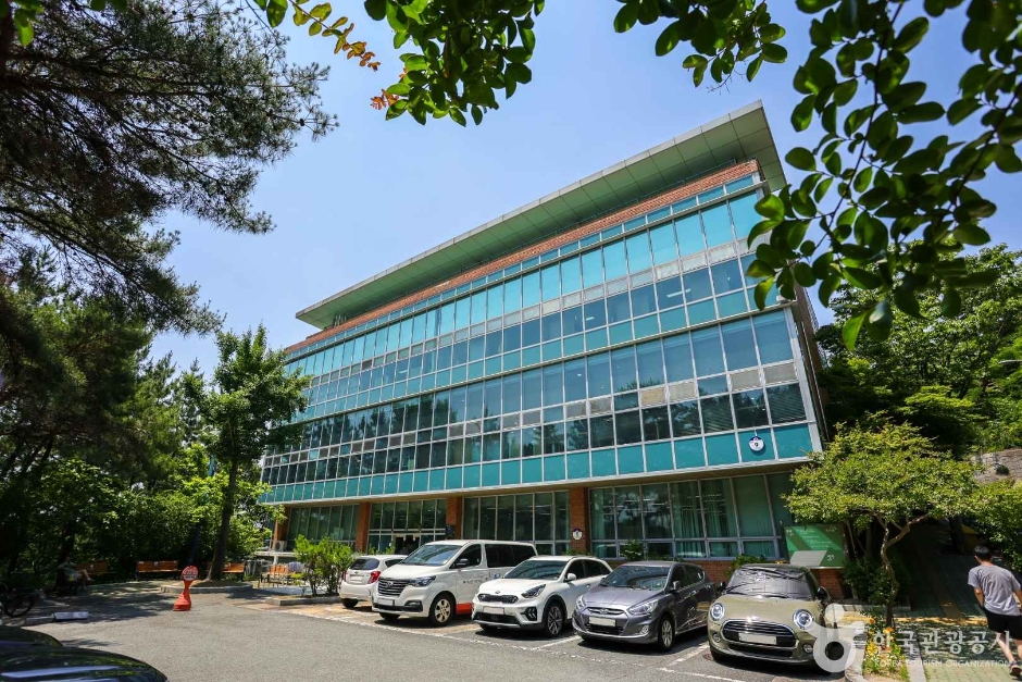 부산 문화시설 부산점자도서관
