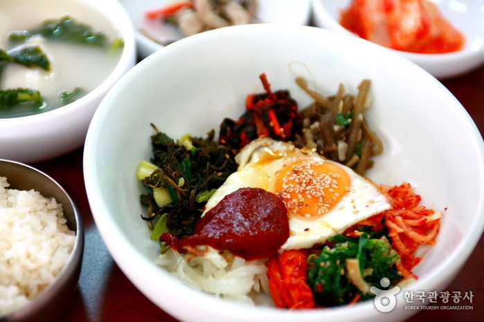 청솔식당