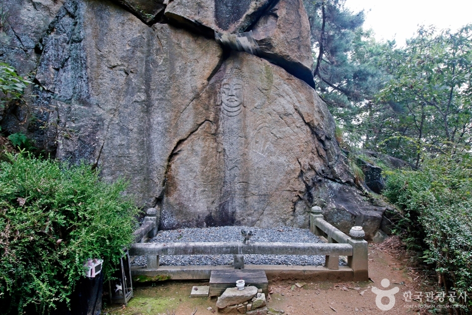 대전 가볼만한 곳 보문산마애여래좌상