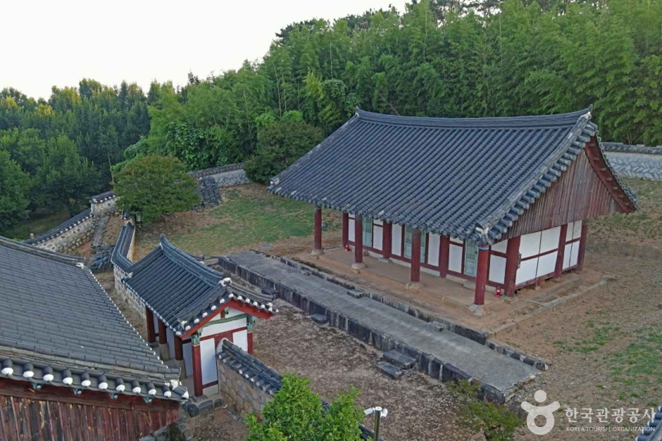 은진향교 대성전