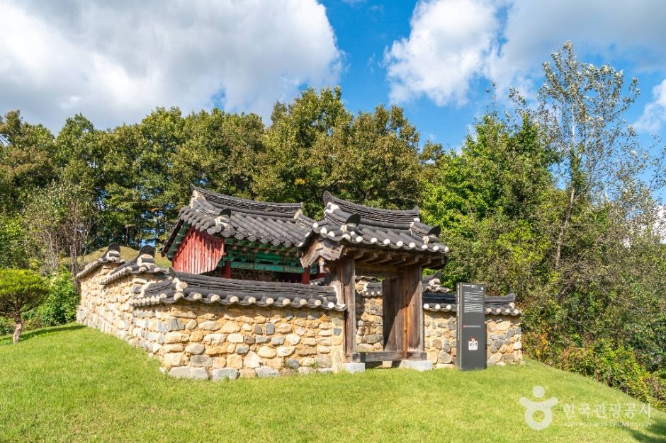 충주 이시진 효자각