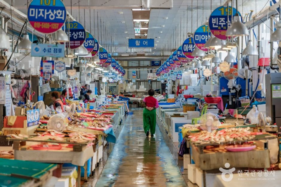 경남 쇼핑 명소 삼천포용궁수산시장