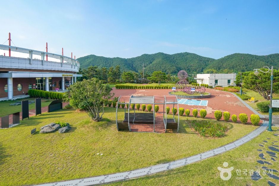 경남 문화시설 칠천량해전공원전시관