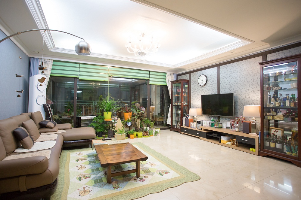SUMI HOUSE