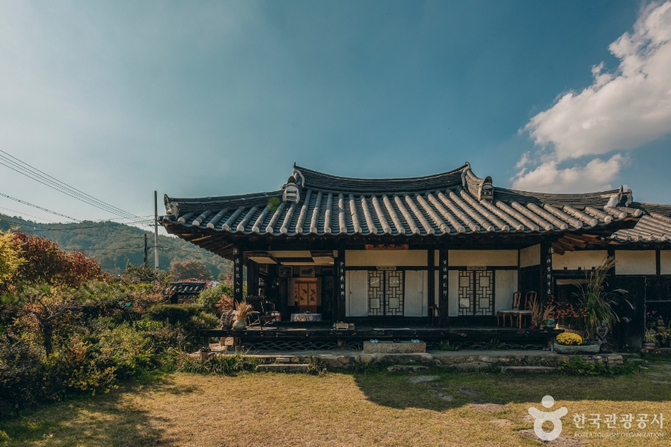성암재