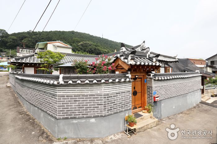 충남 숙소 봉황재 한옥 게스트하우스