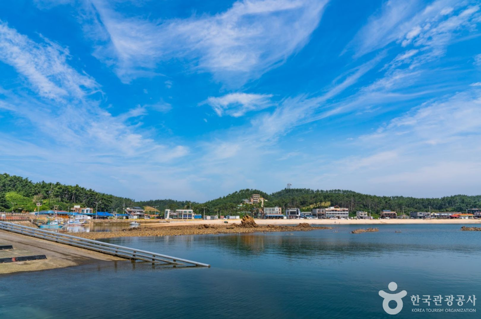 어은돌항