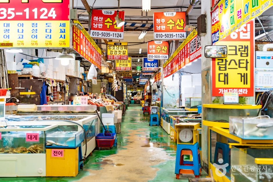 충남 쇼핑 명소 삽교호수산물특화시장