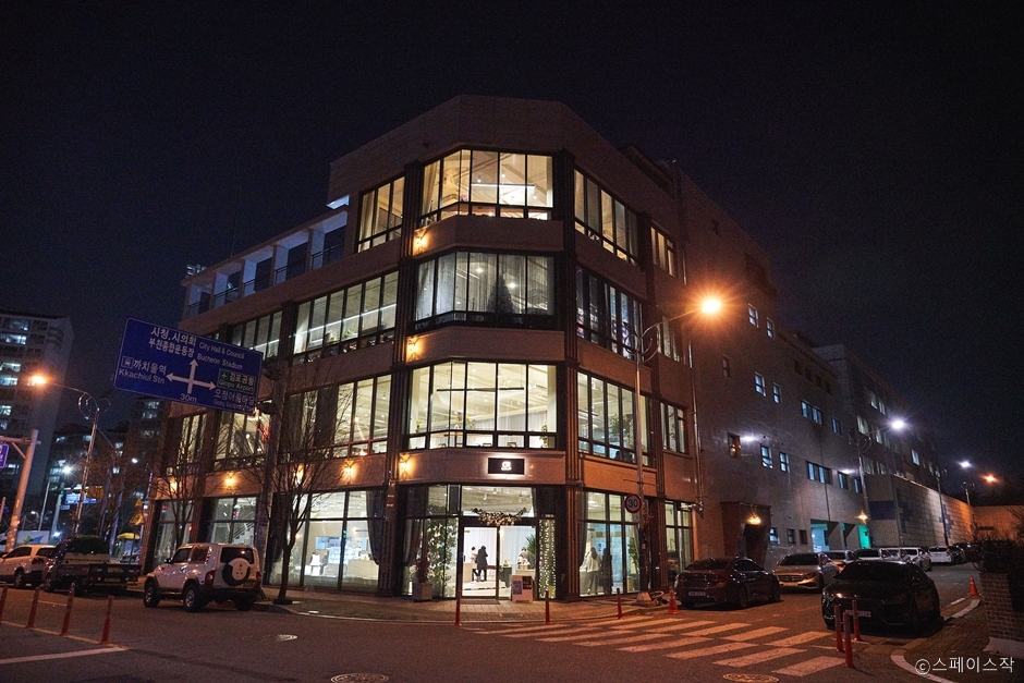 스페이스작