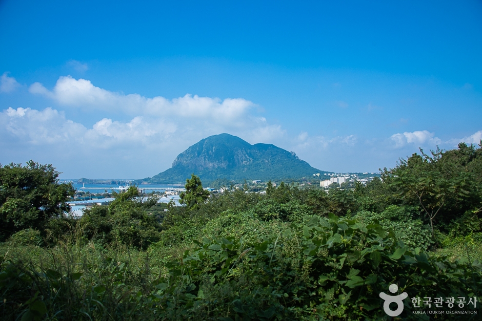 안덕월라봉