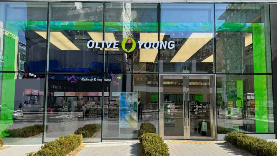 올리브영 홍대사거리점