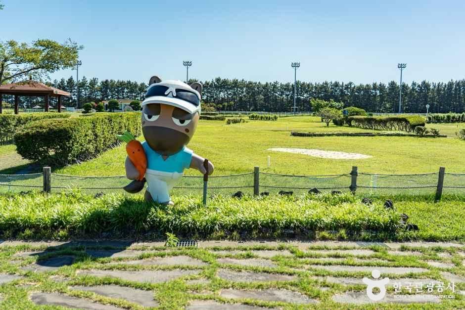 말 테마파크 골프장 (렛츠런파크 제주)