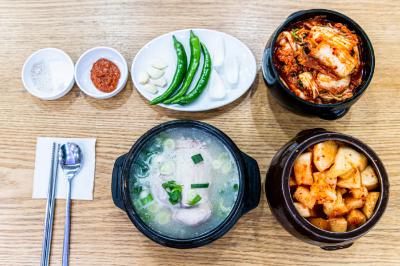 백년토종삼계탕 본점